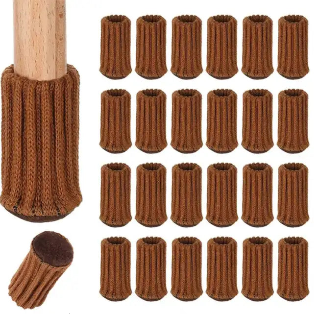 24-Möbelsocken dunkel braun und ein Möbelsocken an einem Stuhlbein